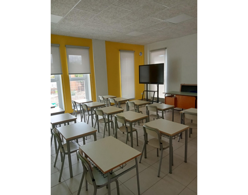 12enne ferisce una coetanea con forbici in scuola del Pisano