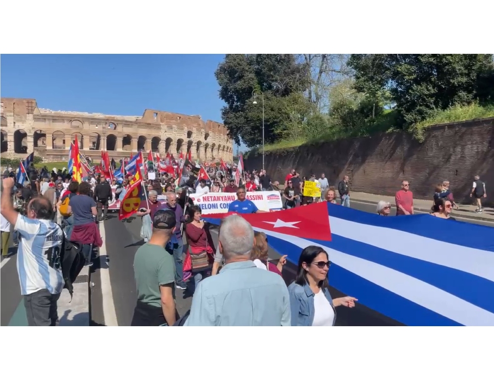 A Roma un corteo a sostegno di Cuba, slogan contro Trump e Meloni