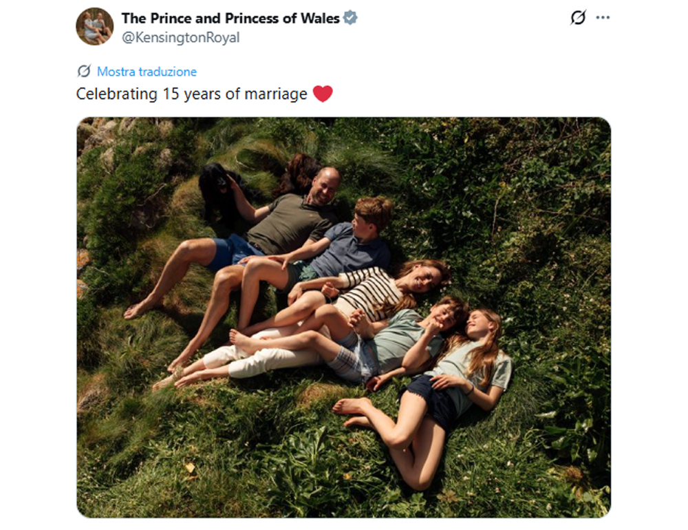 A piedi nudi nel parco, William e Kate celebrano i 15 anni di matrimonio