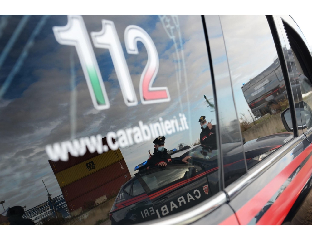 ‘Abusata e filmata a casa di amici’, sette indagati a Cesena