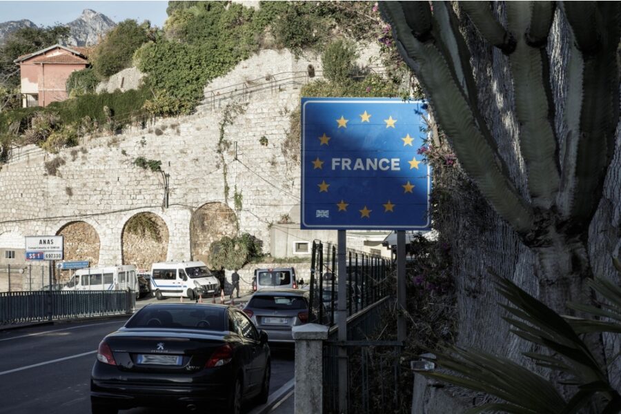 L'uomo avrebbe ucciso la donna che lo ospitava a Mentone