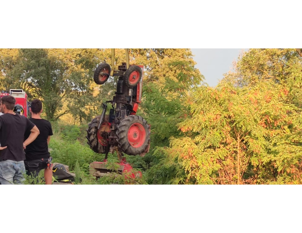 Agricoltore morto sotto un macchinario in un campo nel Vicentino
