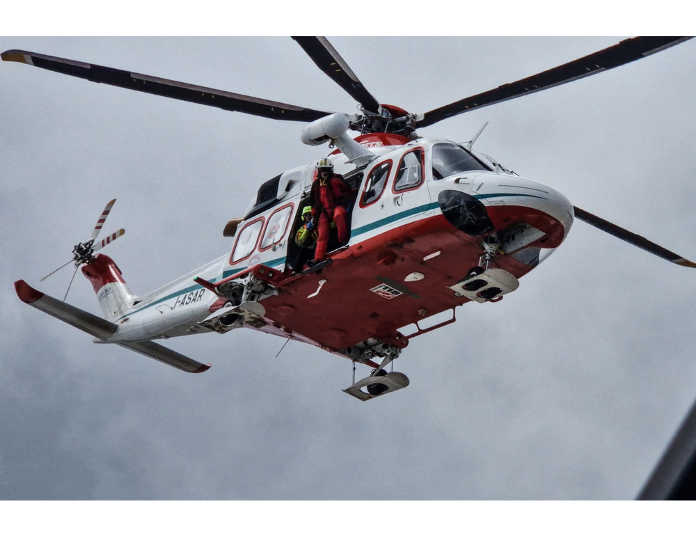 Alpinista colpito da una scarica di pietre sul Monviso, ferito e soccorso