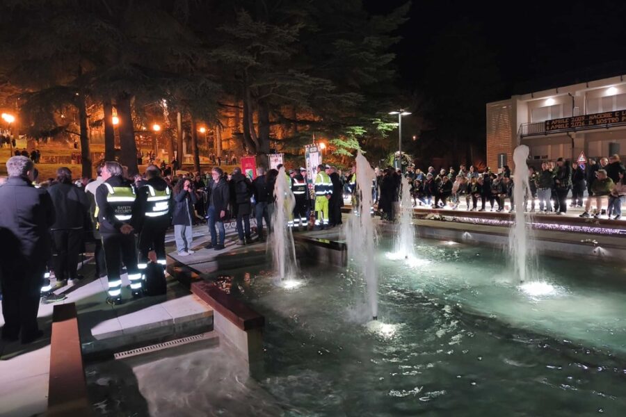 Cerimonia senza corteo