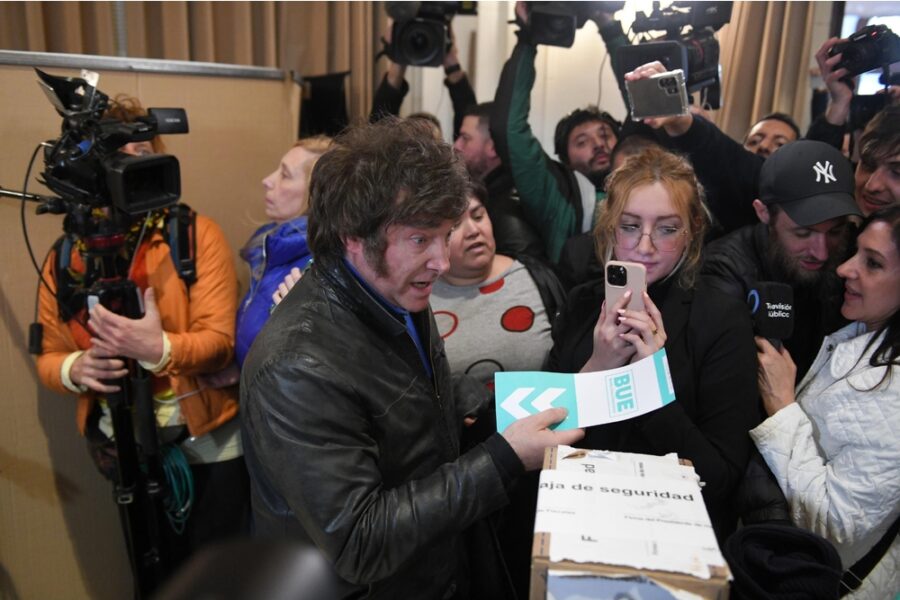 Il presidente annuncia l'invio di un progetto di riforma elettorale in Parlamento