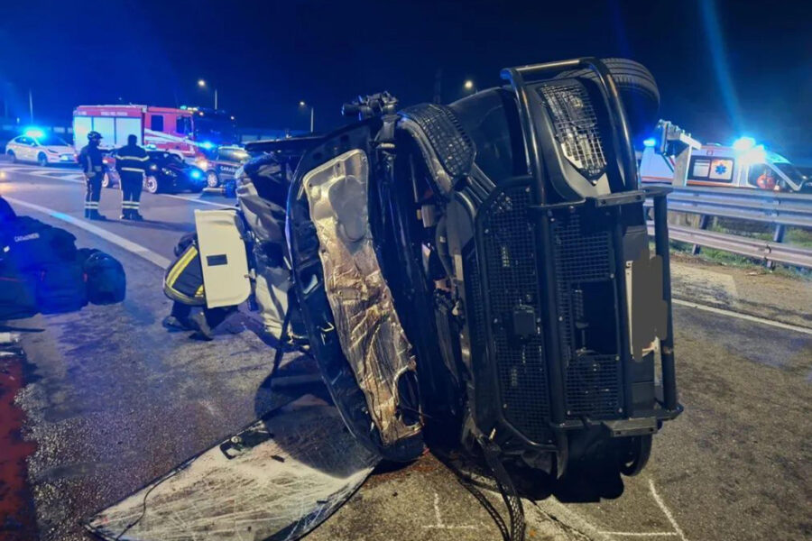 L'auto è stata sollevata e si è ribaltata due volte