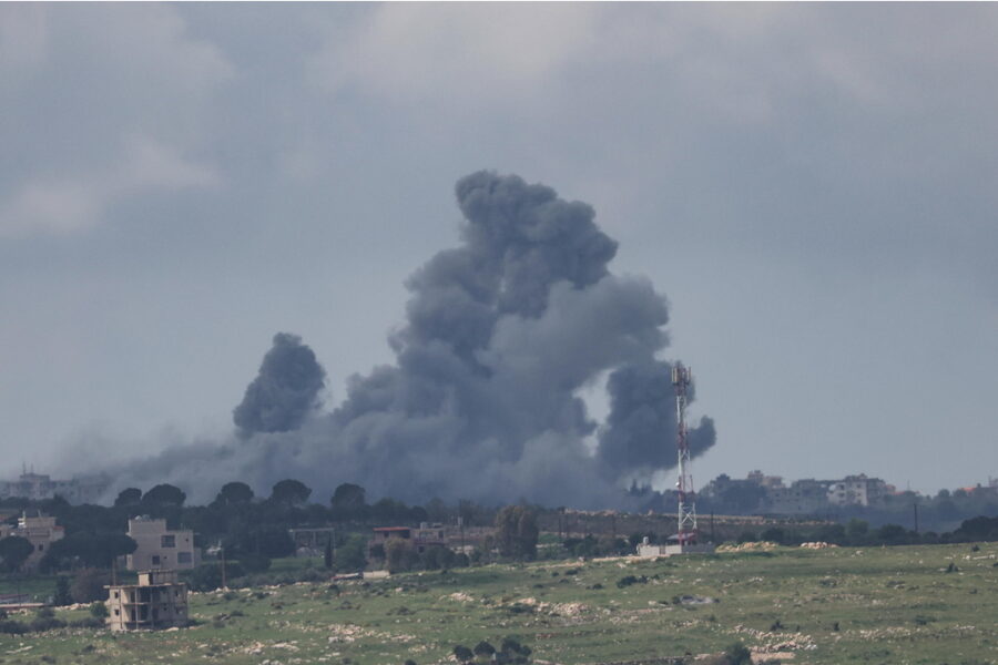 Tra loro tre persone dei servizi di emergenza