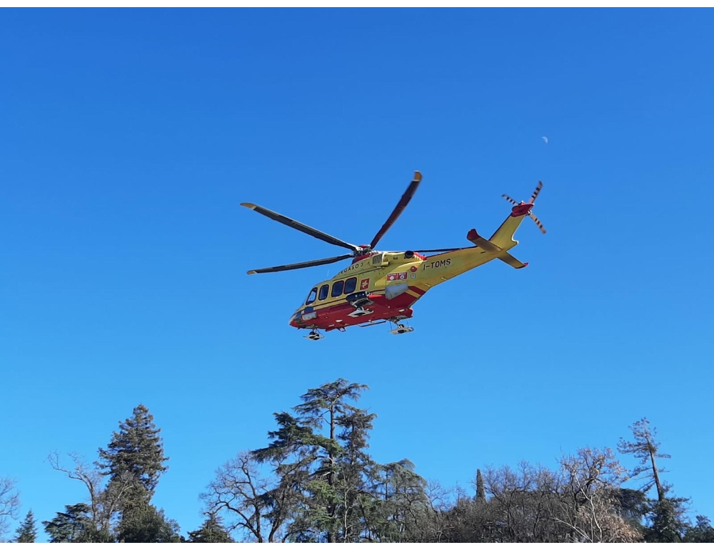 Betoniera si ribalta nel Fiorentino, morto un operaio