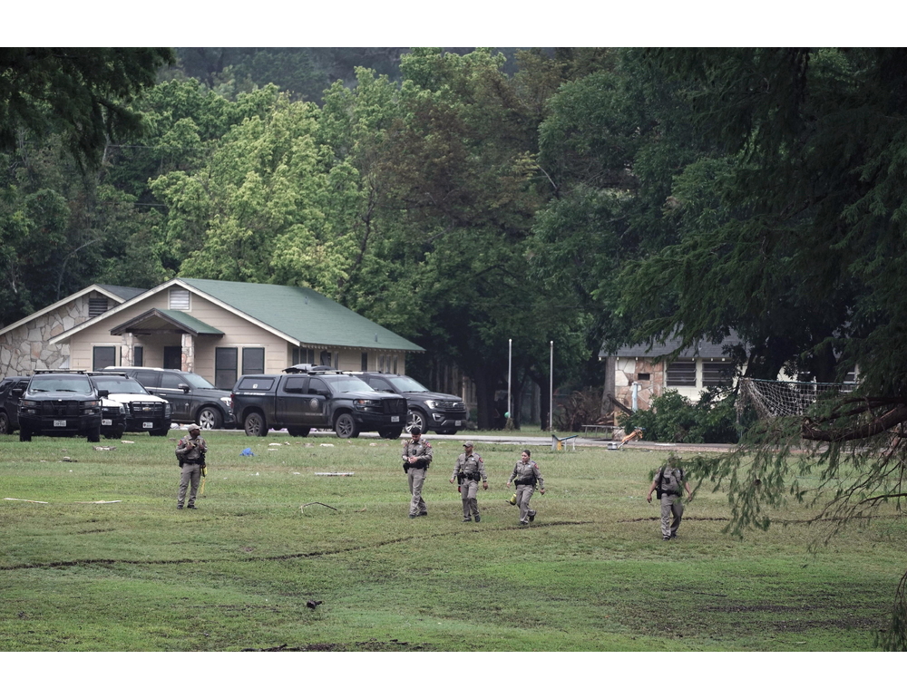 Campeggio in Texas dove morirono 25 ragazze per alluvione a rischio licenza