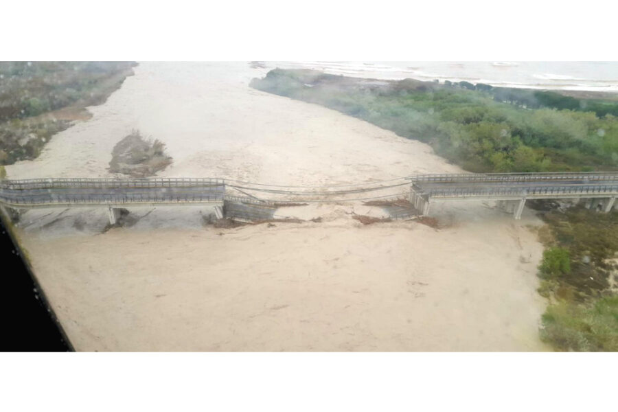 Ciciliano farà sopralluoghi sul ponte crollato sul Trigno e alla frana di Silvi
