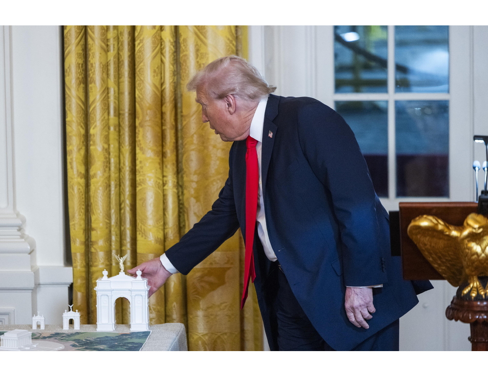 Casa Bianca, domani sarà presentato il progetto per l’arco di Trump, 76 metri