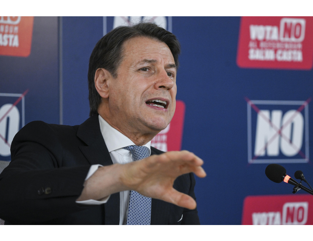 Conte, tutti in piazza per la pace, anche con altre opposizioni