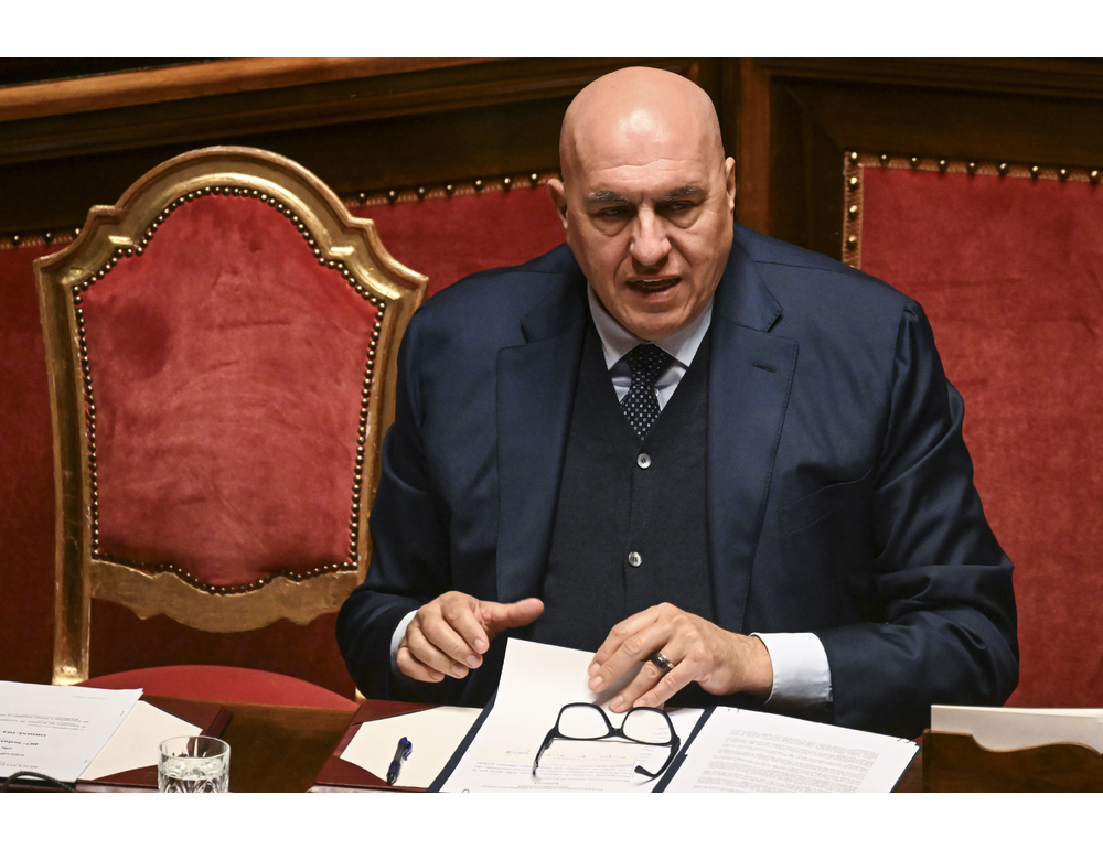 Crosetto ‘ammirazione e rispetto per Leone, diffonda pace’