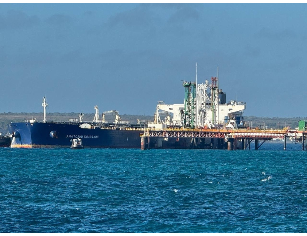 Cuba, iniziato lo scarico del greggio russo