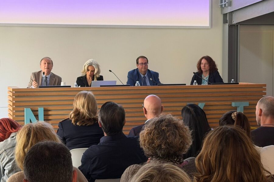 "Ma già a 12 e 13 anni foto intime e nudi vengono inviati"