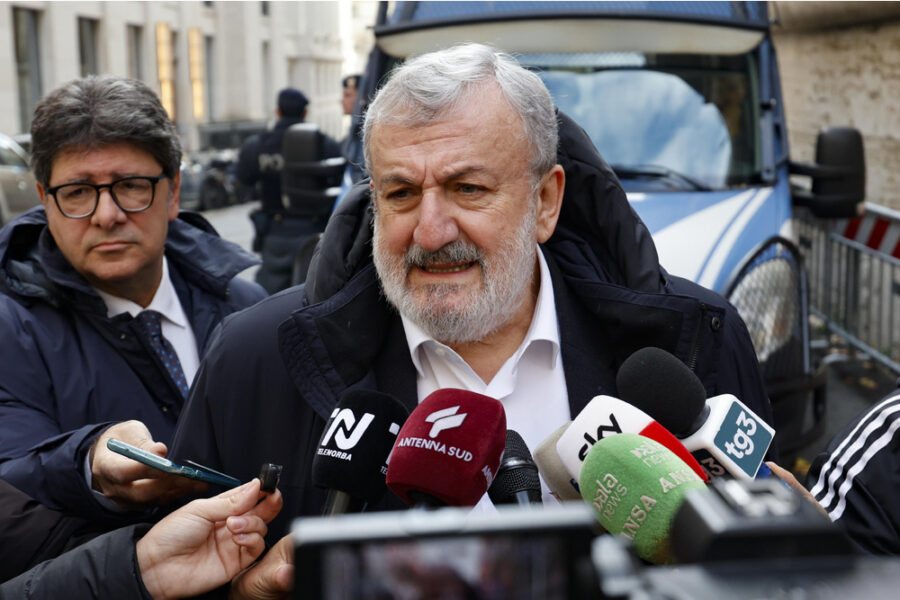 Lo vorrebbe come "stretto collaboratore"