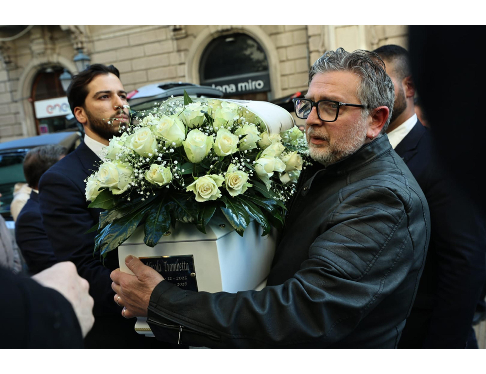 Donna si getta con i figli, a Catanzaro è il giorno del dolore