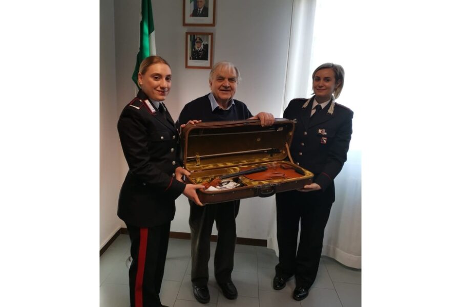 Strumento del valore di 40.000 euro. Controllo partito da un borseggio