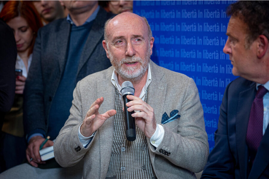 Noto opinionista dei talk televisivi