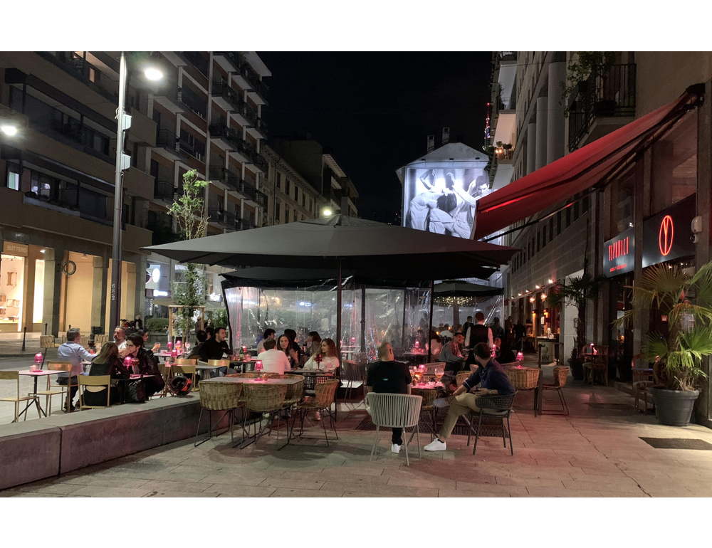 Escort nei locali della movida milanese, quattro arresti e perquisizioni