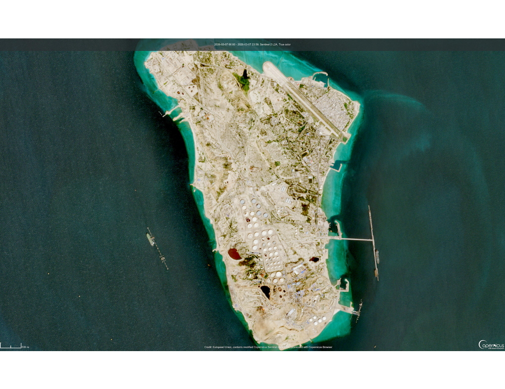 ‘Esplosioni dopo attacchi sull’isola di Kharg’