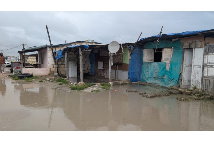 Fango e acqua nelle baracche