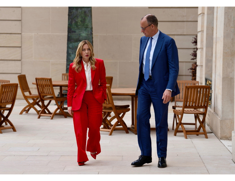 Fonti P. Chigi, ieri notte colloquio Meloni-Merz a margine del vertice