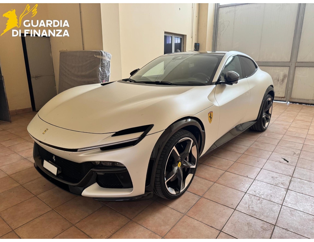 Frode sul gasolio, evasi 10 milioni di euro, 15 indagati