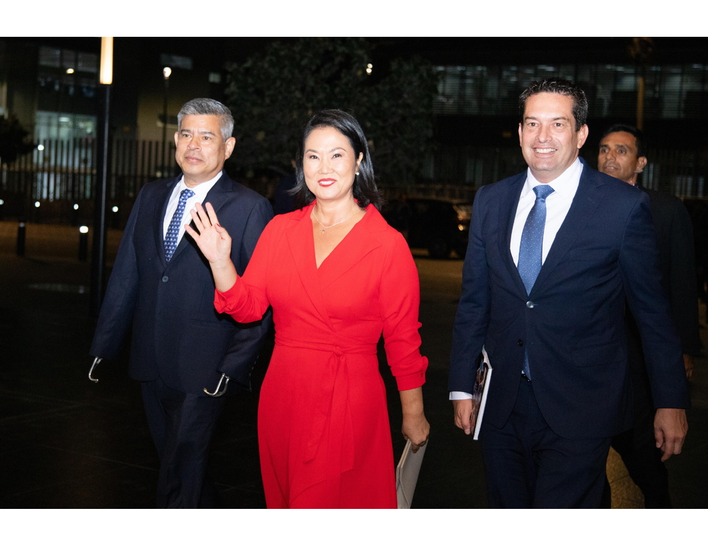 Fujimori in testa a una settimana dalle presidenziali in Perù