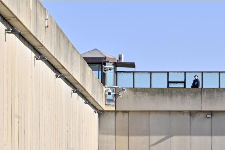 Quattro istituti italiani in condizioni critiche con oltre il 200%