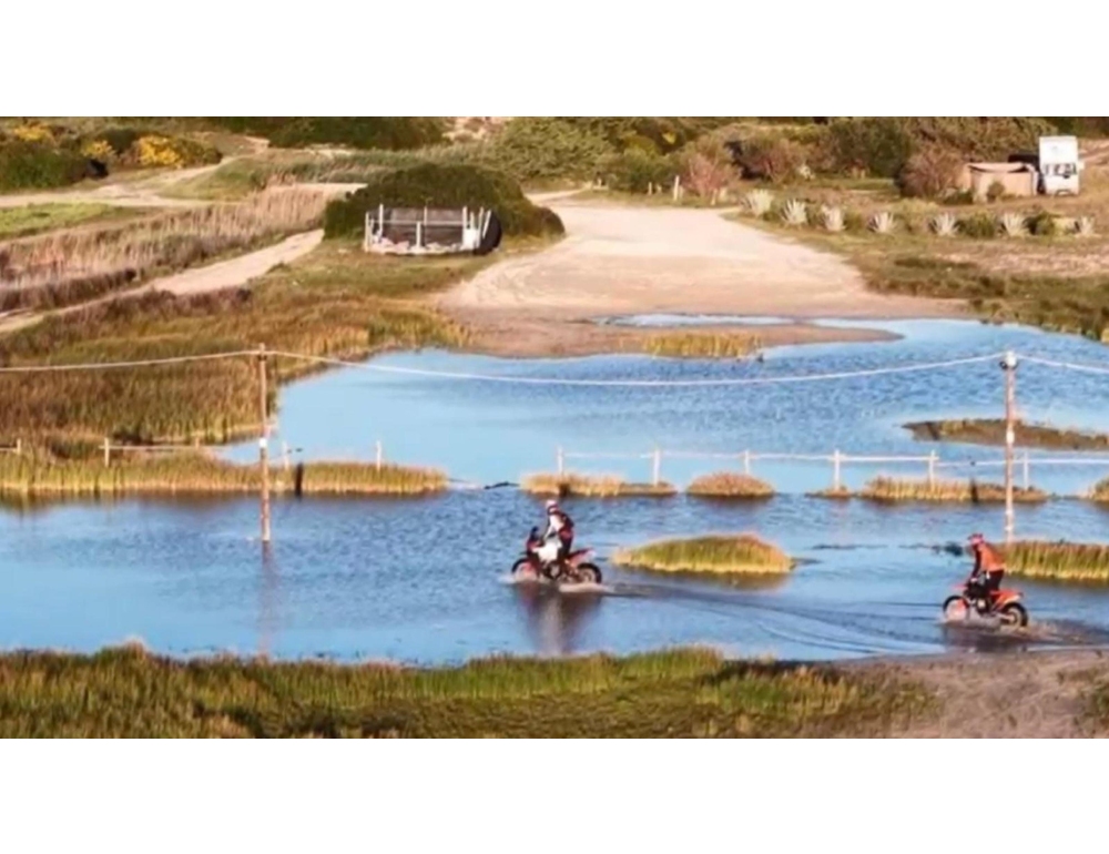 Gare di motocross in un’oasi naturale del Salento, la denuncia di Legambiente