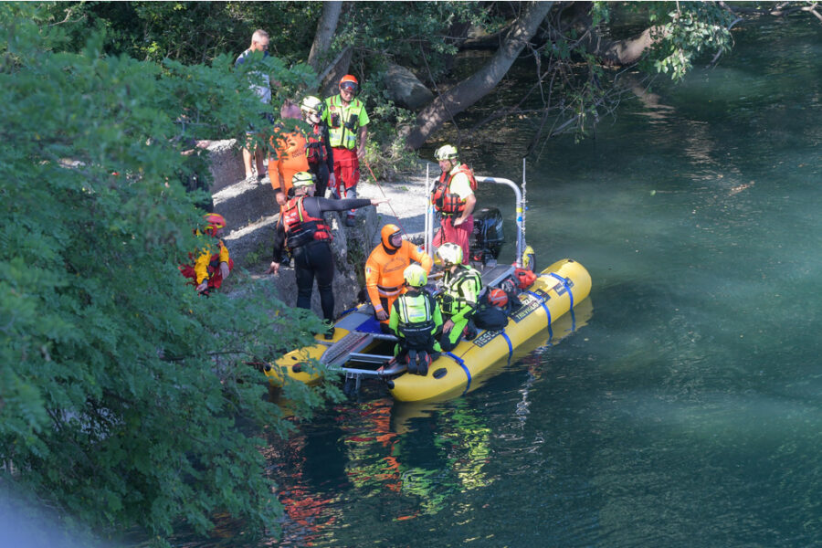 La tragedia nel tardo pomeriggio sul torrente Astico