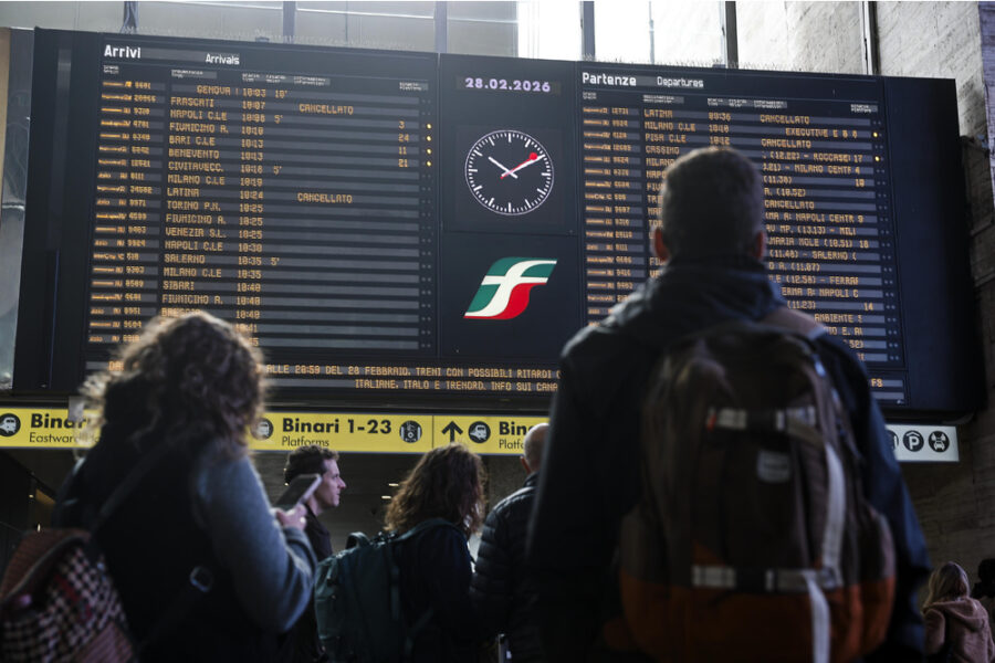 Da stamattina ritardi di 180 minuti per problemi agli impianti di circolazione
