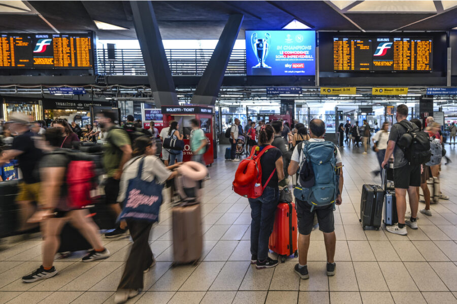 L'inconveniente tecnico segnalato dalle 6.30 ha causato ritardi fino 70'