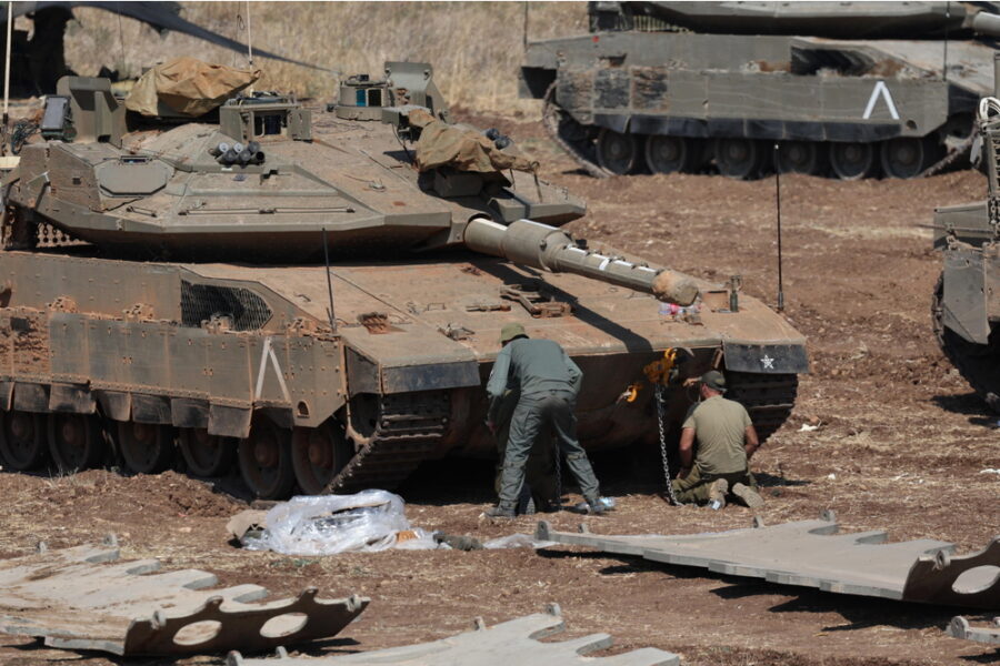 'Colpiti i terroristi a sud della Linea Gialla stabilita nel Paese'