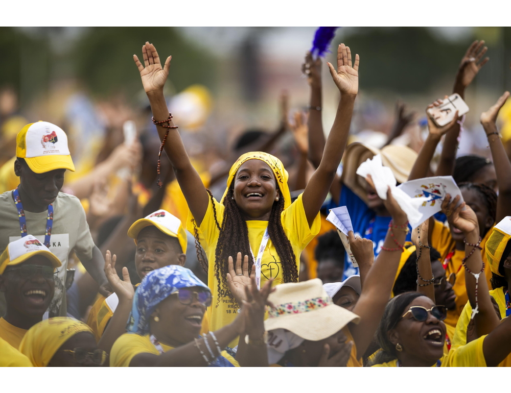 Il Papa ai giovani, ‘costruite un mondo migliore senza guerre’
