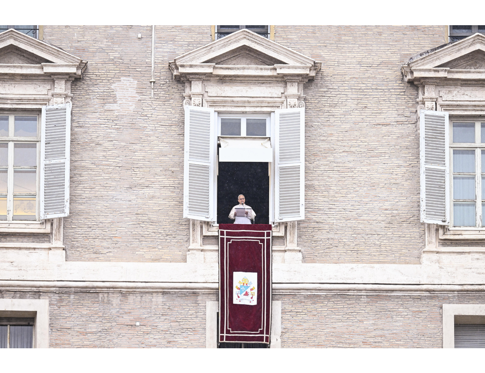 Il Papa, ‘diamo speranza ai popoli tormentati dalla guerra’