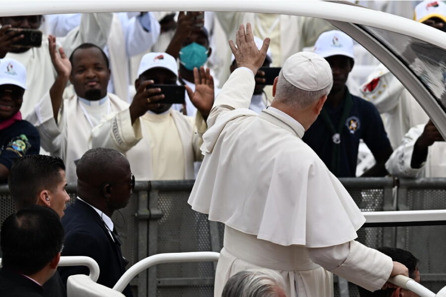 "Restate fedeli a quanto insegna la Chiesa"