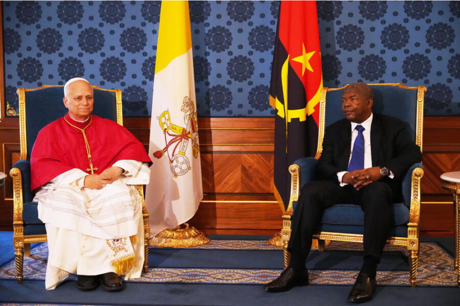 "Portate le cicatrici dello sfruttamento"