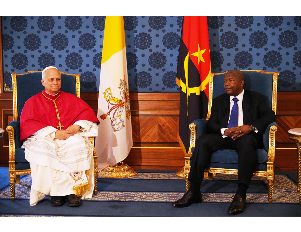 Il Papa in Angola, ‘prepotenti mettono le mani sulle vostre risorse’