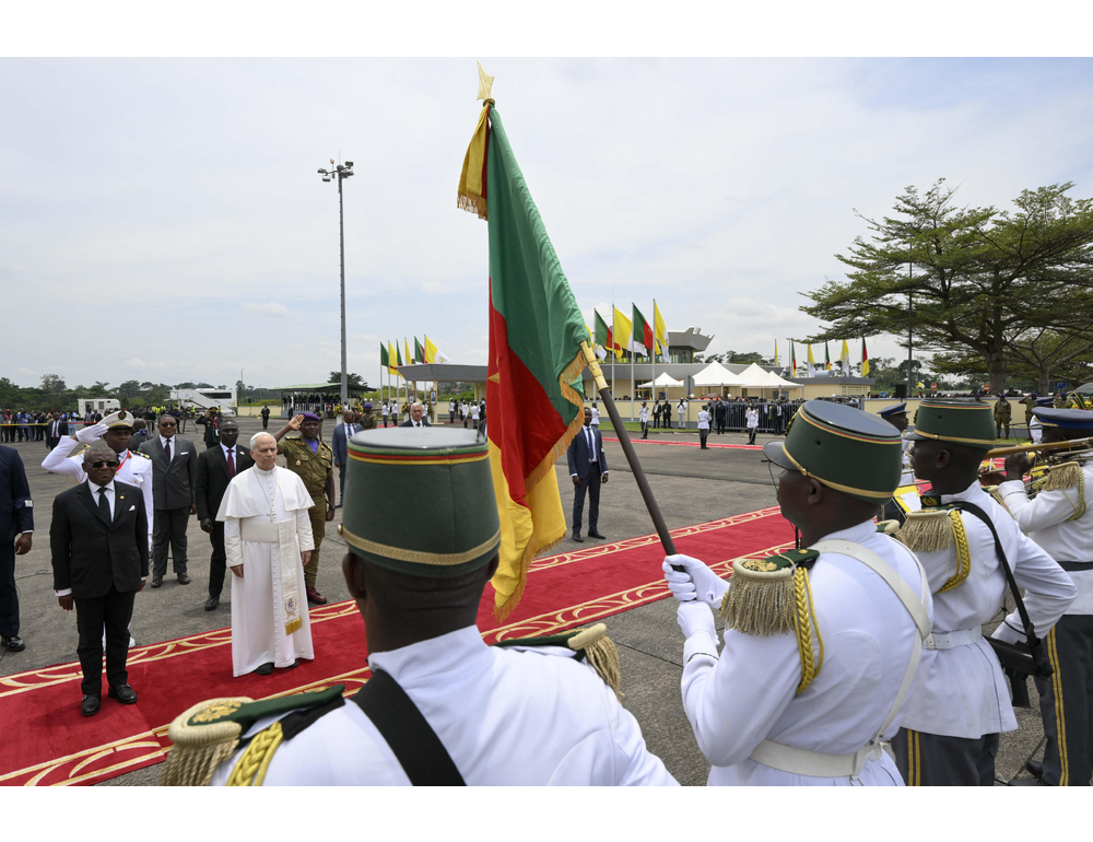 Il Papa, non è mio interesse dibattere con Trump