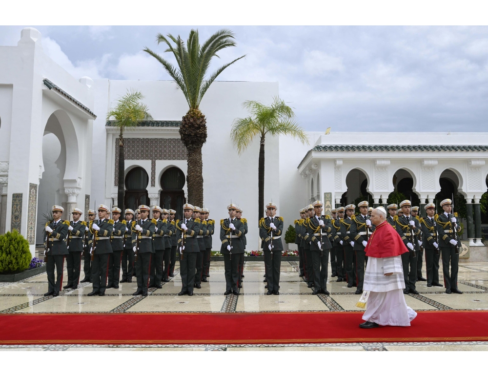 Il maltempo sferza Annaba, visita ridotta per il Papa al sito archeologico
