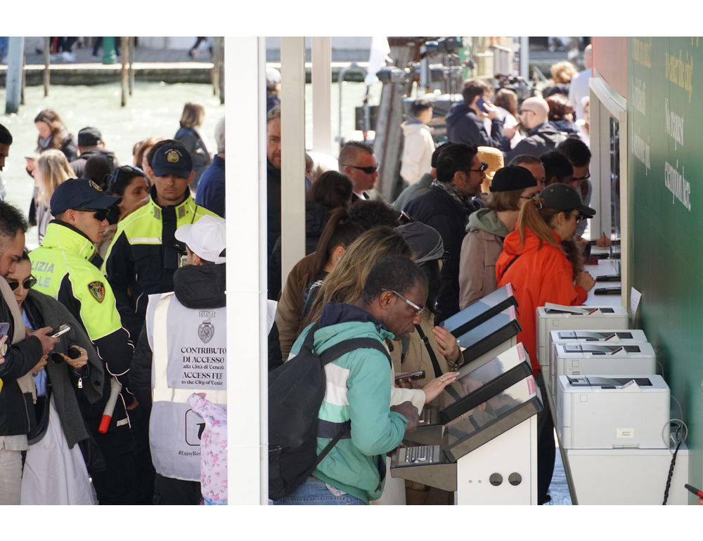 Il ticket d’accesso a Venezia debutta con un incasso sopra i 100mila euro