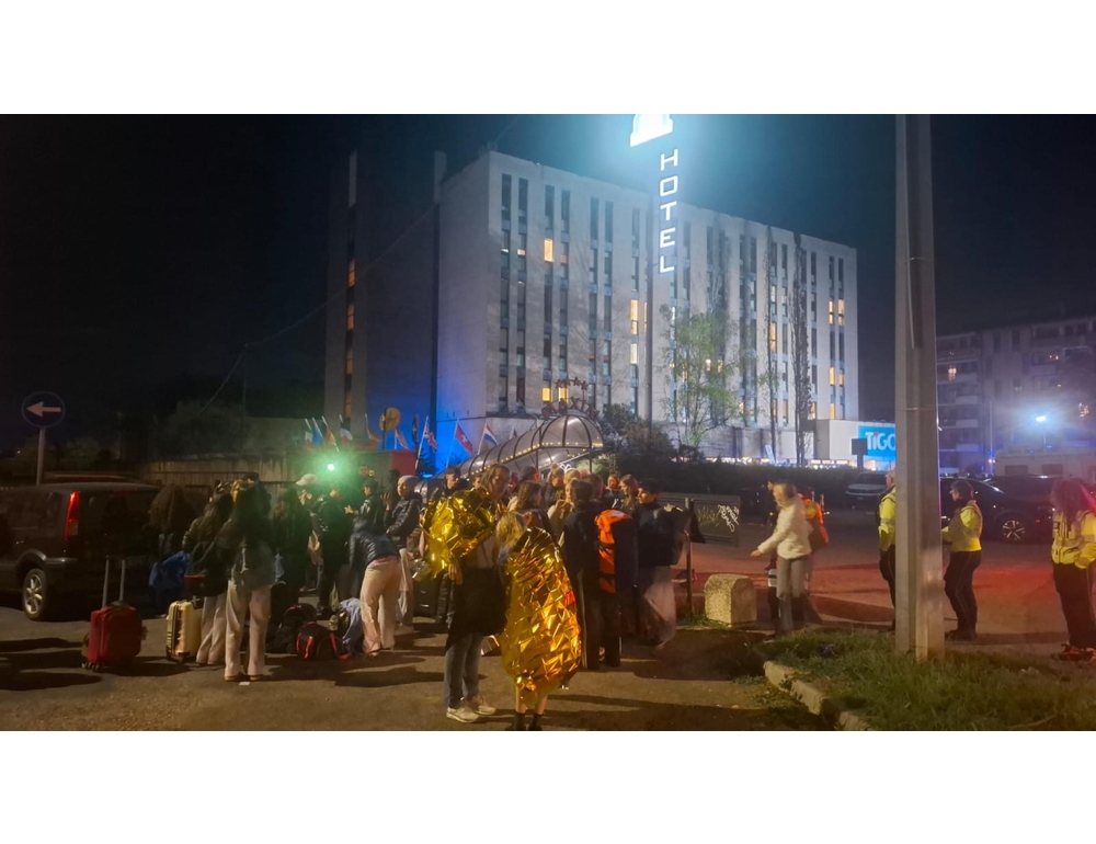 Incendio in hotel a Verona: 124 persone hanno passato la notte in palazzo del Comune