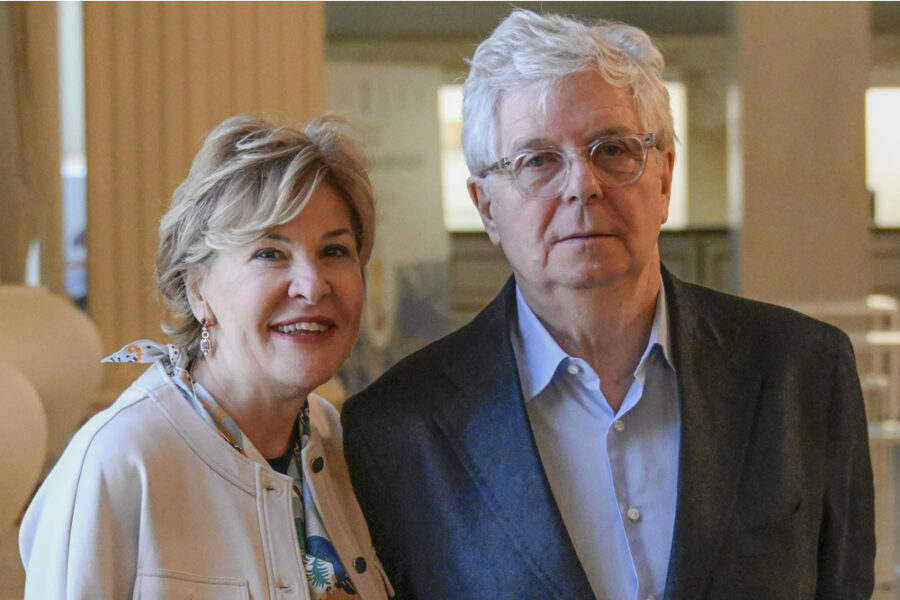 C'è anche l'ex sovrintendente. Ipotizzati i reati di truffa