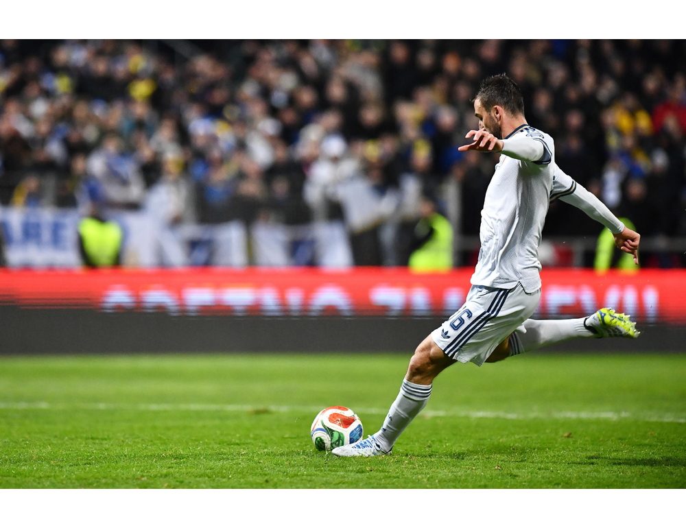 ‘Io i mondiali non li vedrò più’, la delusione del nonno per l’Italia impazza sul web