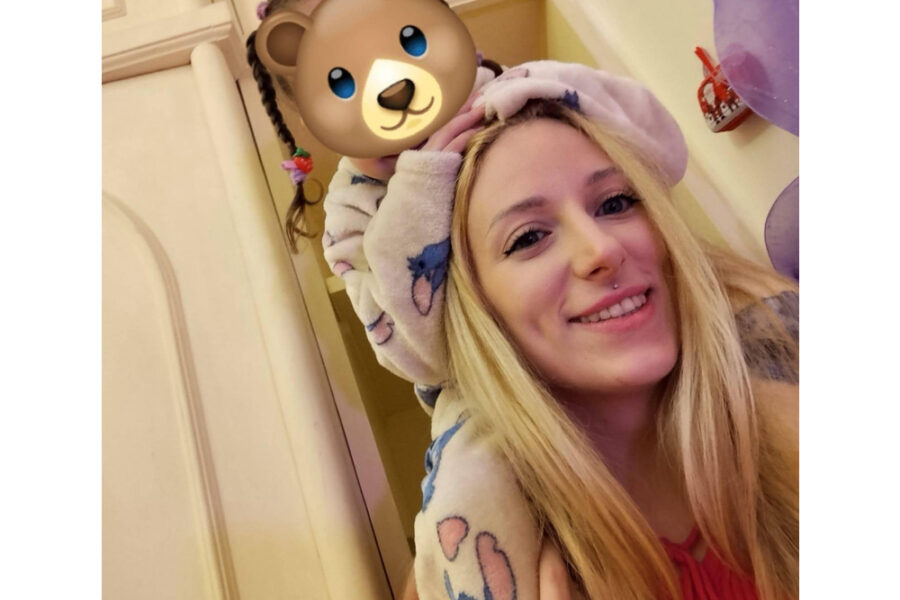 Nessy Guerra in lacrime in un video