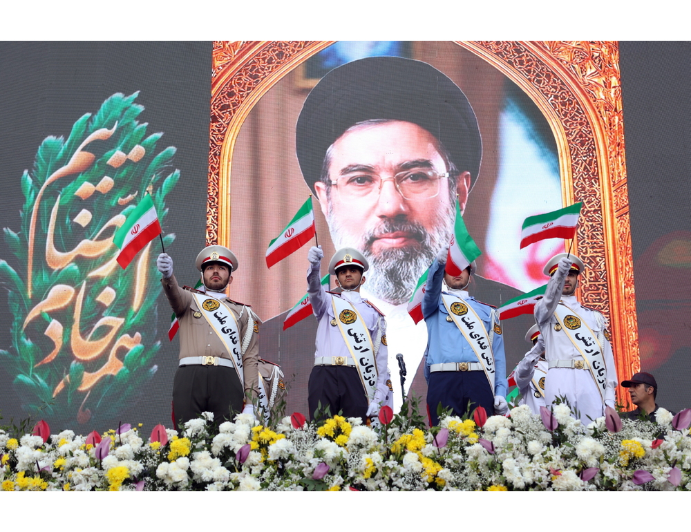 Khamenei, ‘l’unico posto per gli Usa nel Golfo Persico è in fondo al mare’