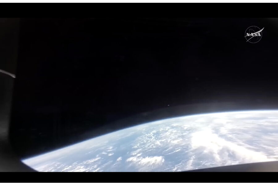 Al largo della California. A bordo i 4 astronauti del ritorno alla Luna