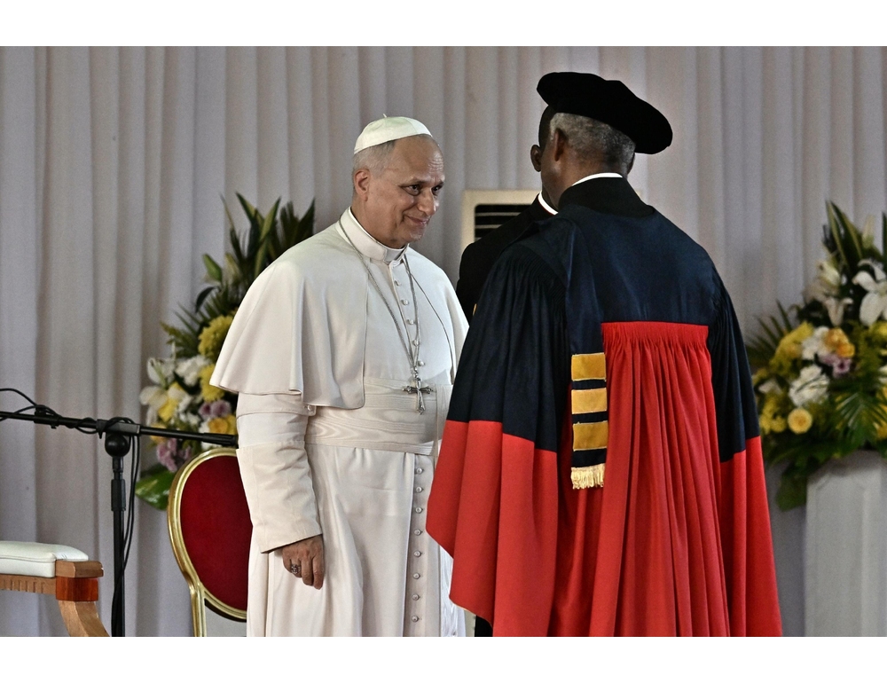 Leone, ‘l’Africa sia liberata dalla piaga della corruzione’